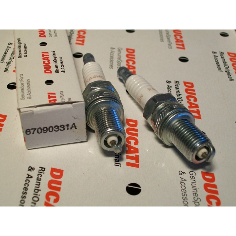 Coppia candele new spark plugs ducati monster s2r 67090331A