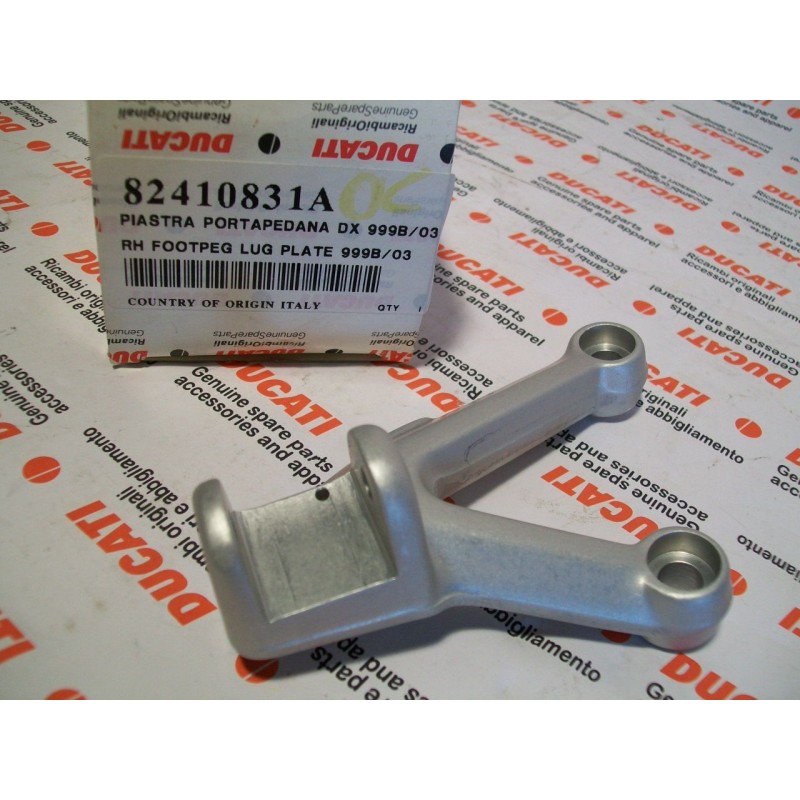 Supporto pedana anteriore destra right footrest bracket Ducati 998 82410831A
