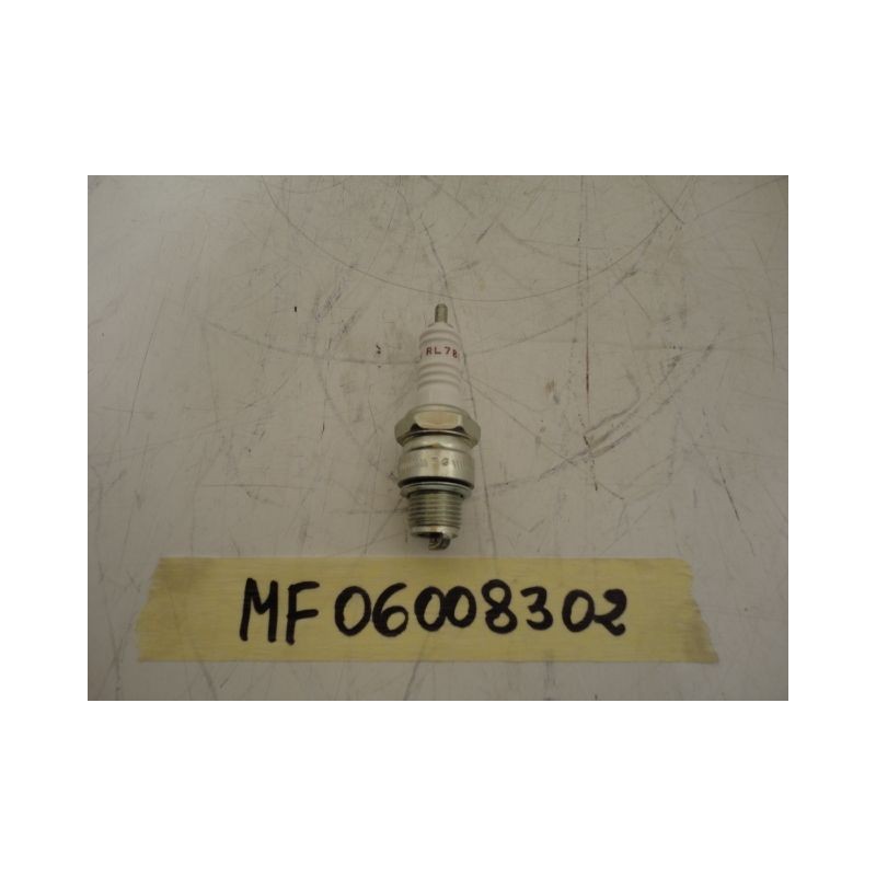 Candela spark plug Champion RL78C Malaguti Aprilia Piaggio Gilera Italjet Morini