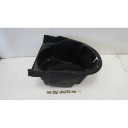 Vano casco sottosella...