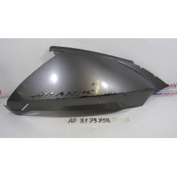 Carena coda dx Tail fairing...
