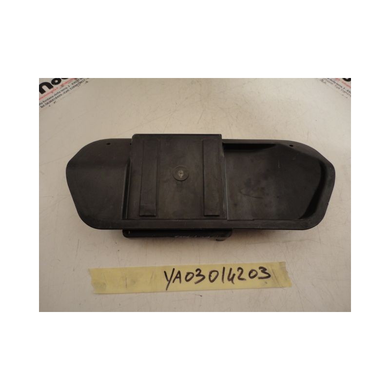 Plastica alloggio centaralina Plastic housing unit Yamaha Yzf R1 04 06