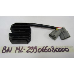 Regolatore tensione Voltage...