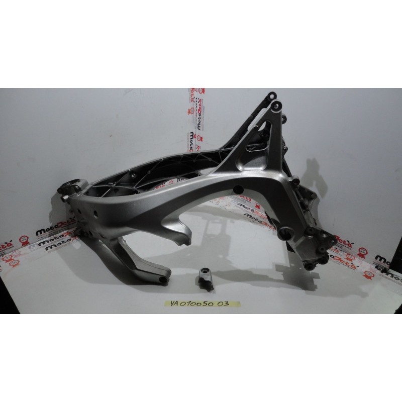 Telaio Supporto Motore Engine Front frame support Yamaha fazer 600 04 06 rotto