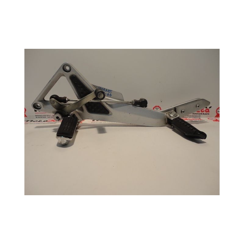 Pedana anteriore sinistra footpeg bracket footrest Honda hornet 600 03 06
