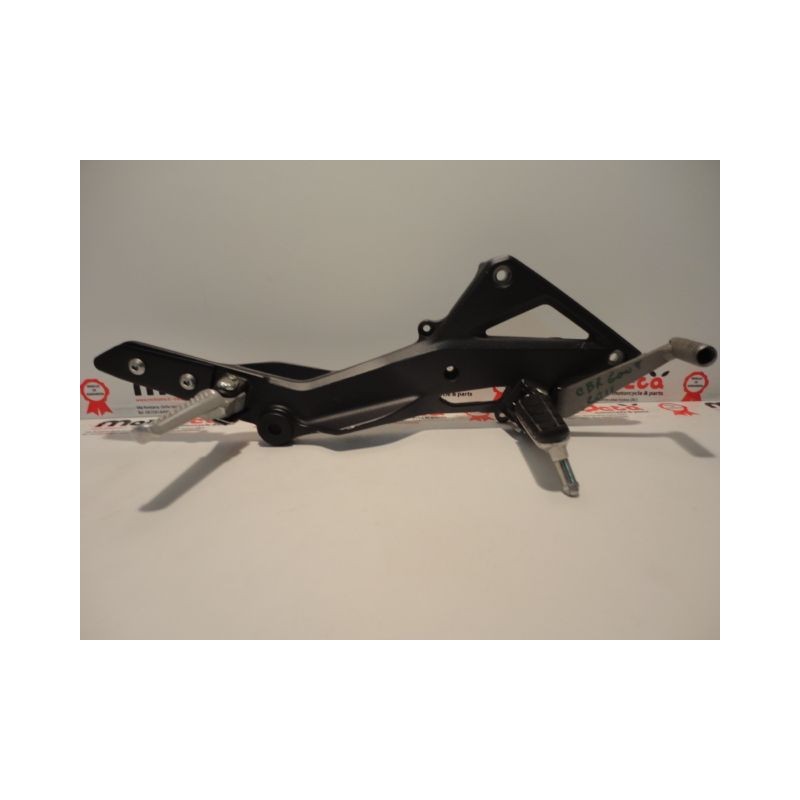 Pedana destra brake footpeg bracket footrest Honda cbr 600 f 11 12