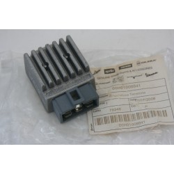Regolatore tensione Voltage...