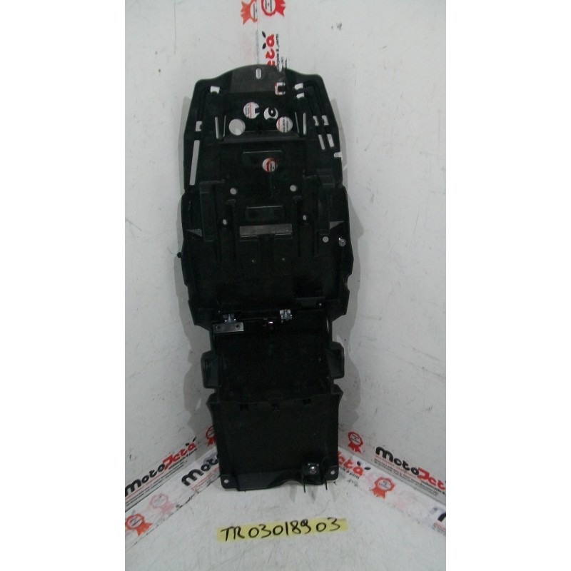 Sottocoda plastica fairing under tail plastic Triumph Street Triple 675 r 13 17