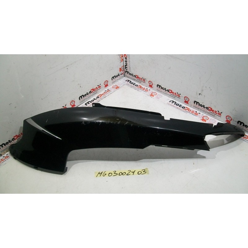 Carena fianchetto coda sx left tail side Malaguti centro 125 IE 07 11 graffiato e attacco rotto