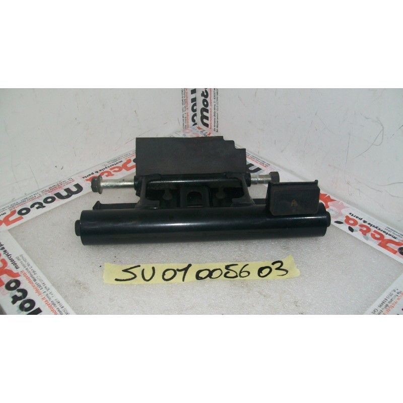 Staffa Supporto Motore bracket Suzuki Burgman 125 02 06