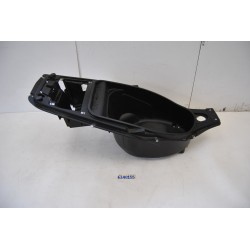 Vano casco sottosella...