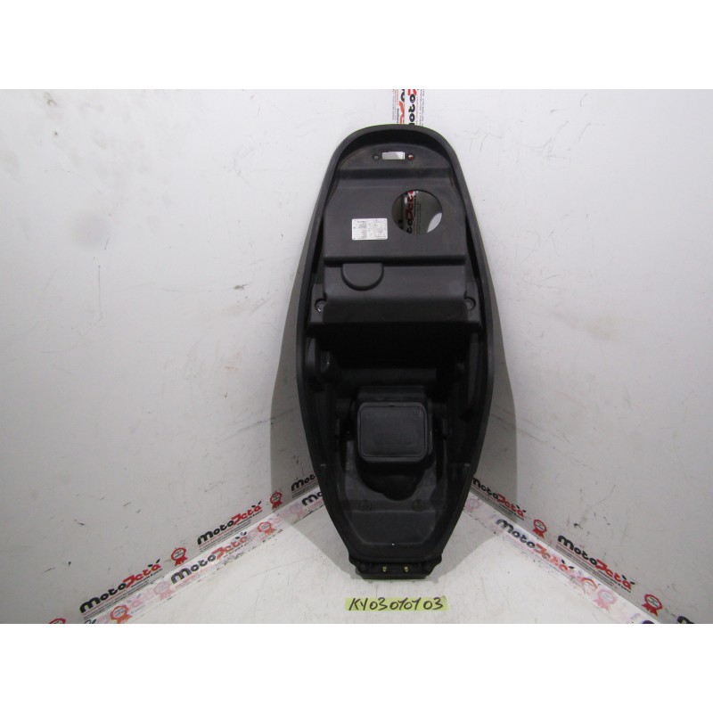 Vano sottosella fairing under seat Kymco Agility 50 125 08 17