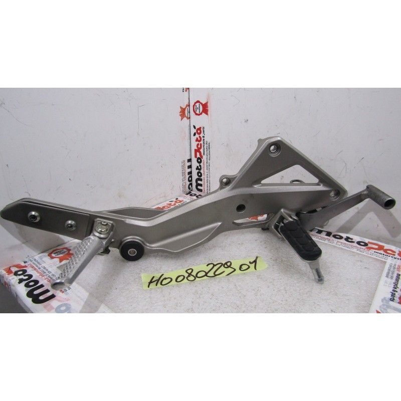 Pedana anteriore destra Right footpeg bracket front Honda Hornet 600 07 10