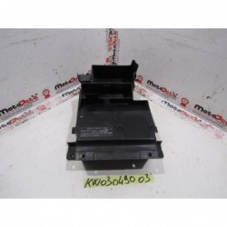 Plastica vano batteria Battery guard panel Kawasaki ZR 7 99 04
