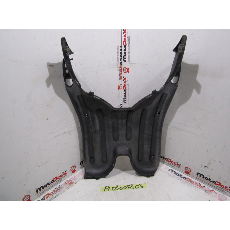 Plastica pedana centrale Center footboard Piaggio Free Liberty 50 4T 04 16