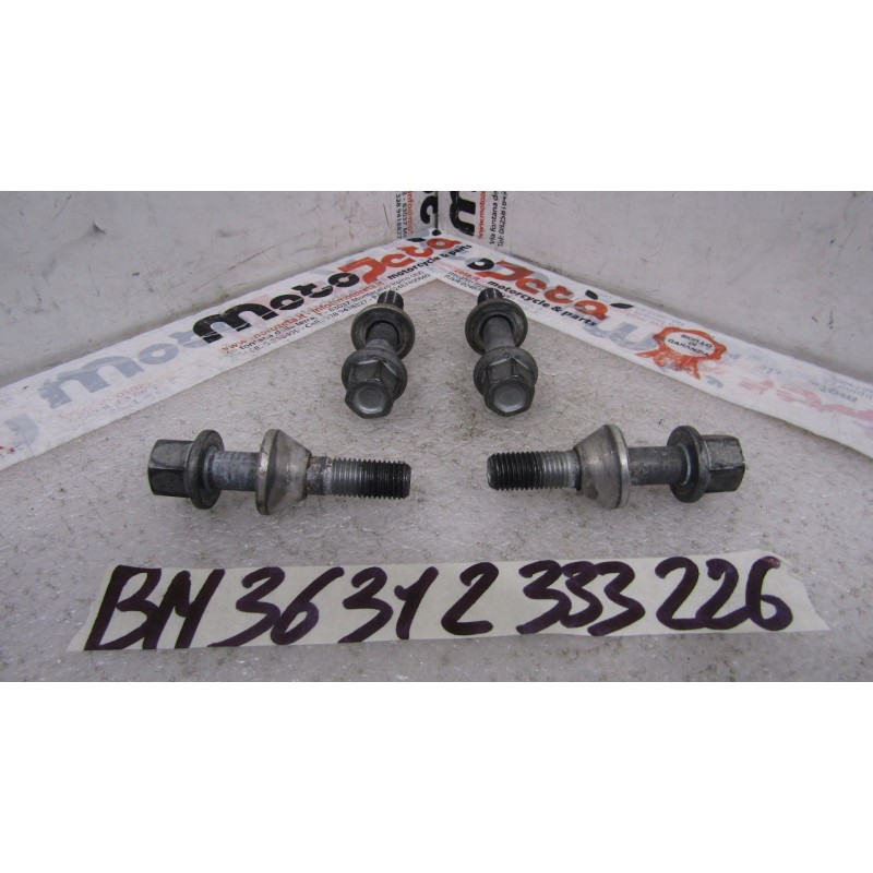 Bulloni perni serraggio cerchio posteriore Rear wheel bolts BMW K 100 84 86