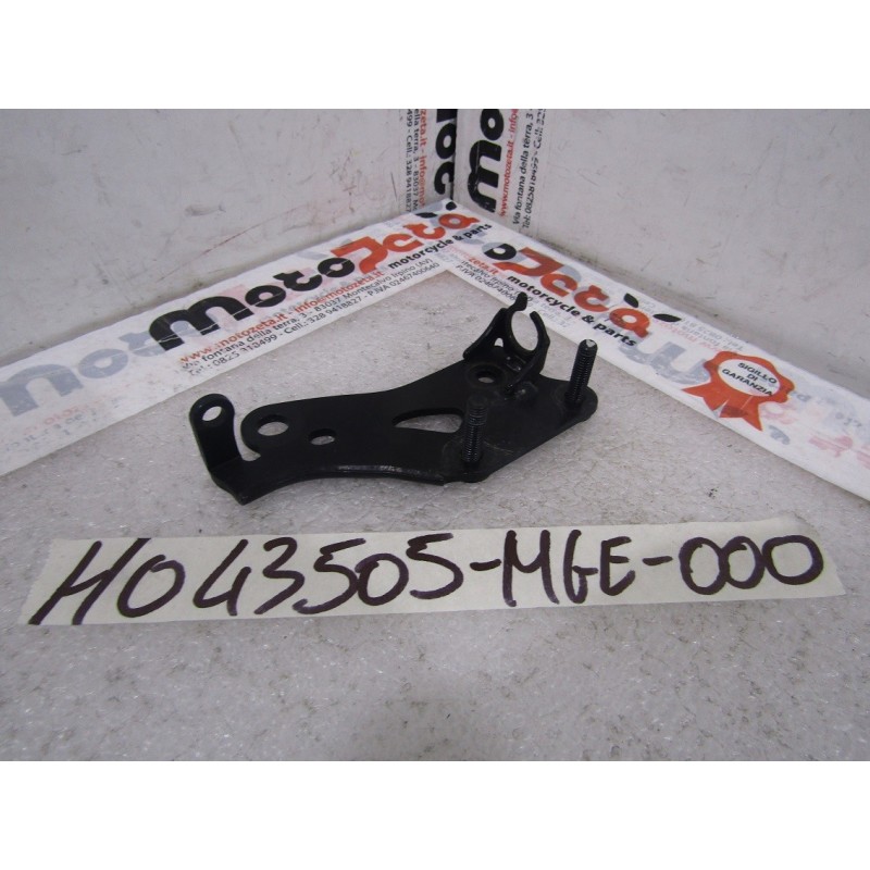 Staffa pompa freno posteriore Brake pump bracket Honda VFR 1200 F 09 16