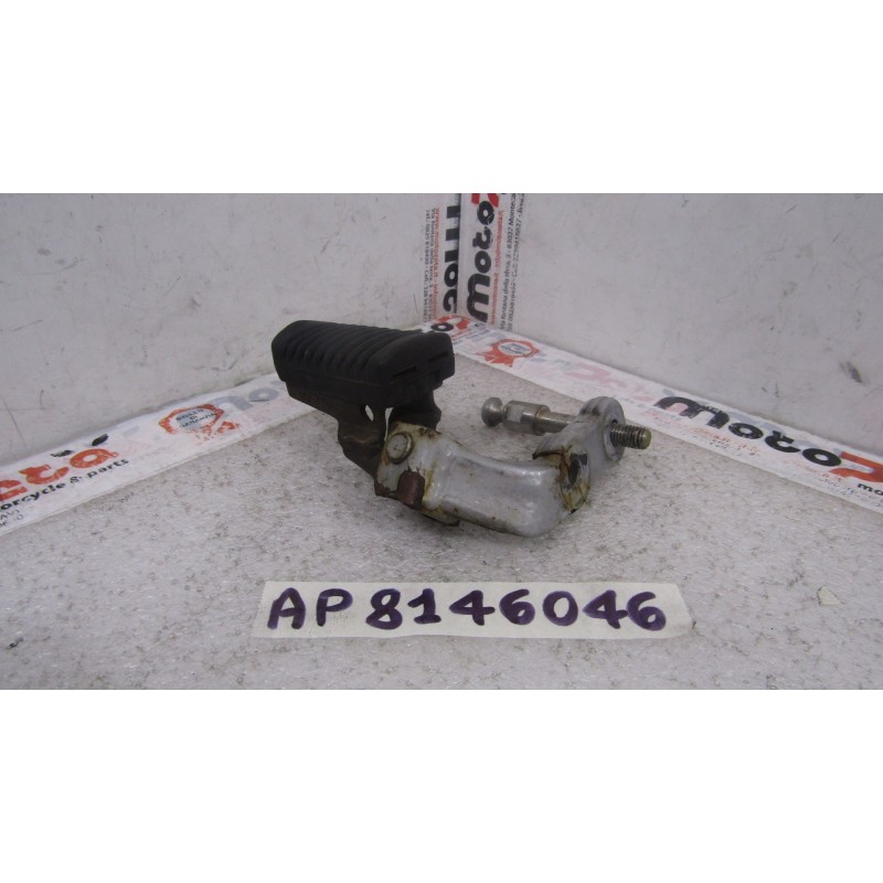 Pedana anteriore dx Front footpeg Aprilia Pegaso 650 97 00 SUPPORTO ROTTO