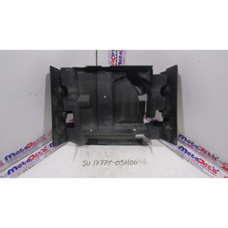 Plastica convogliatore aria radiatore Radiator conveyor Suzuki Burgman 400 08 13