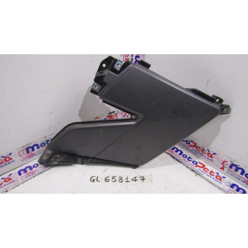 Protezione sx tunnel centrale Footboard left guard Gilera GP 800 07 11