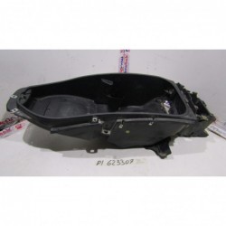 Plastica vano sottosella Under seat compartment Piaggio Beverly 500 02 08