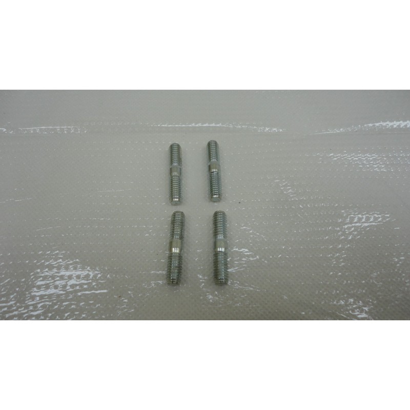 Prigioniero su testa M6X29 Engine head stud Malaguti 4 PEZZI