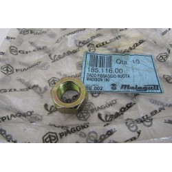 Dado ruota posteriore Rear...