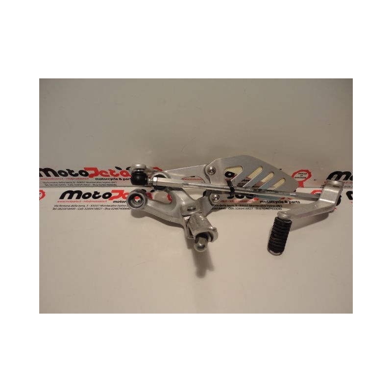 Pedana sinistra cambio left shift footpeg bracket Suzuki Gsxr 600 750 06 09