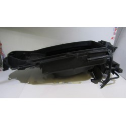 Vano sottosella Under seat...
