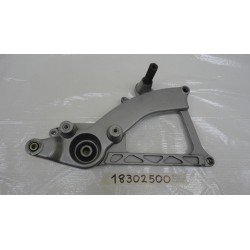 Braccio posteriore Rear arm...